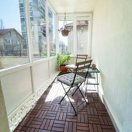 Charming Urban Oasis * ソフィア