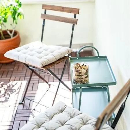 Charming Urban Oasis *